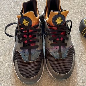 Nike Air Huarache Rainbow Neoprene